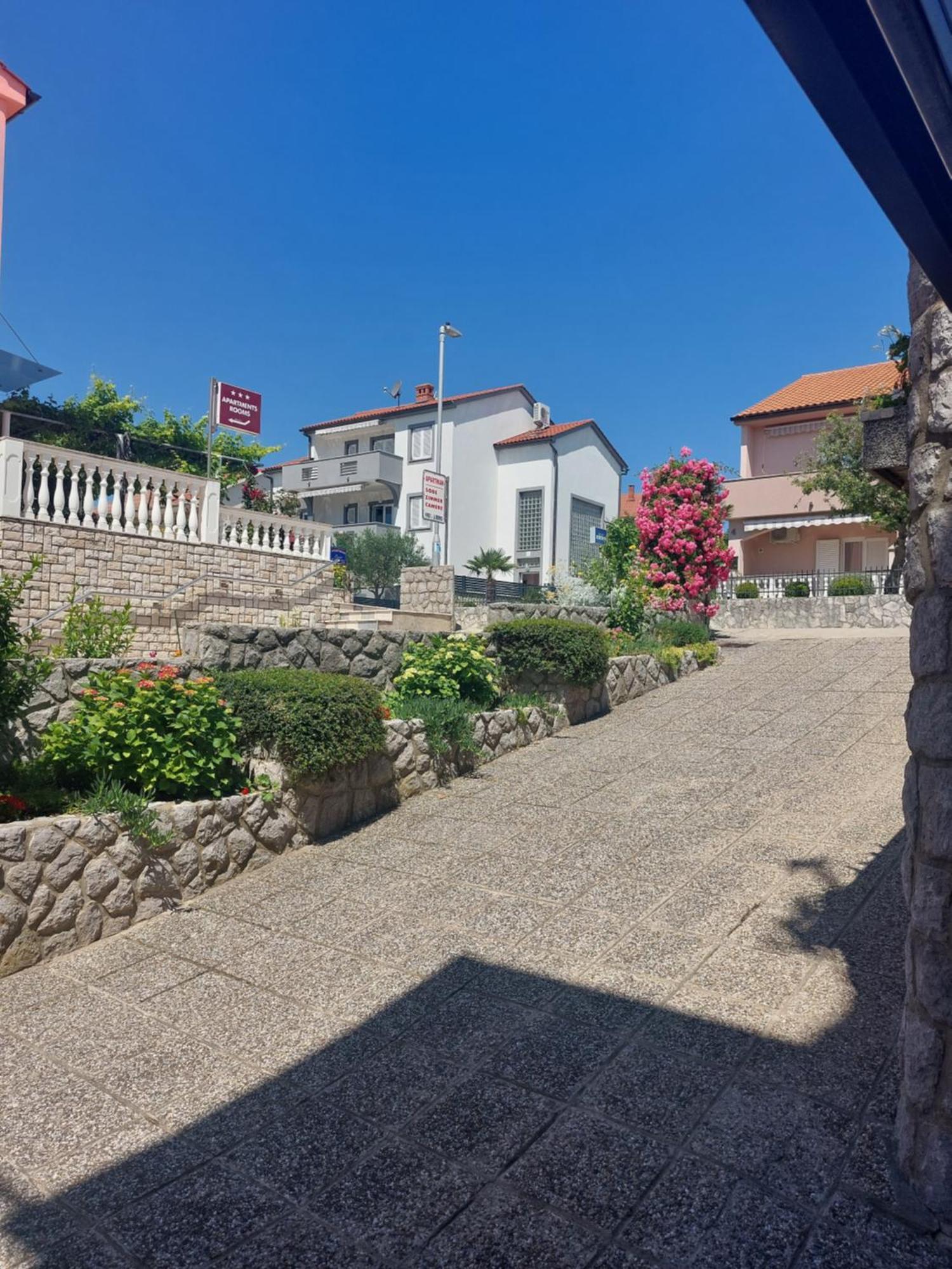 Apartmani Paradiso Krk Town Zewnętrze zdjęcie